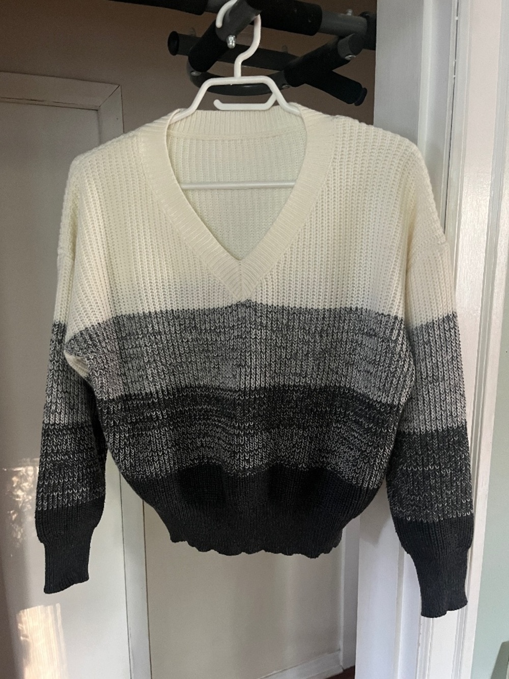 Cupshe Chunky Striped V-Neck Sweater